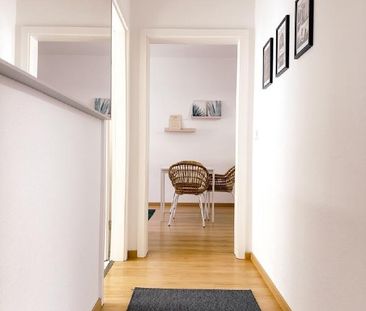 Zweiraumwohnung mit großer Terrasse im Zentrum - Photo 1