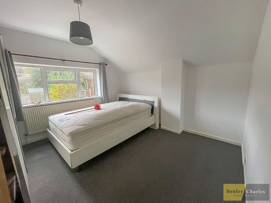 3 Bedroom For Rent - Photo 1