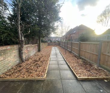 2 bedroom terraced house to rent - Photo 5