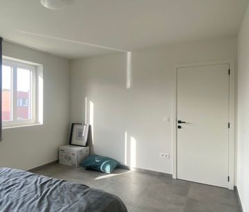 Ruime halfopen gezinswoning met 3 slaapkamers - Photo 1