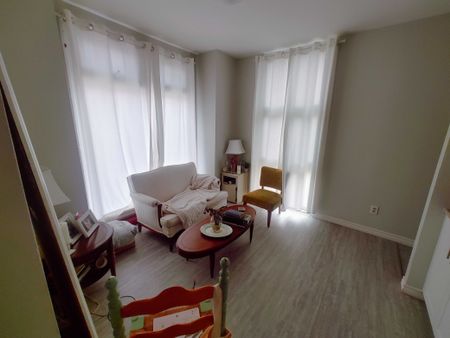 214 Montreal St Unit 2 - Photo 4