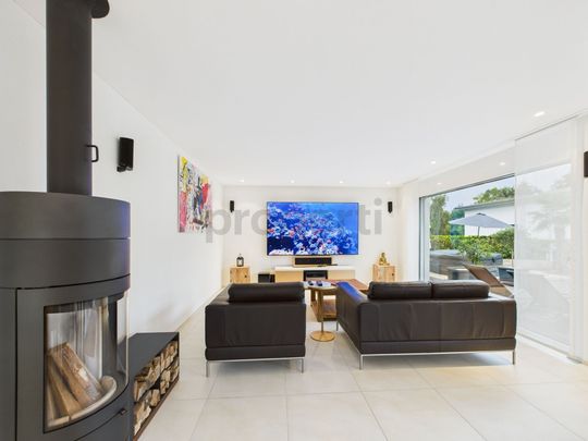 Exklusives Einfamilienhaus in Dürnten - mit Sauna und Jacuzzi - Photo 1