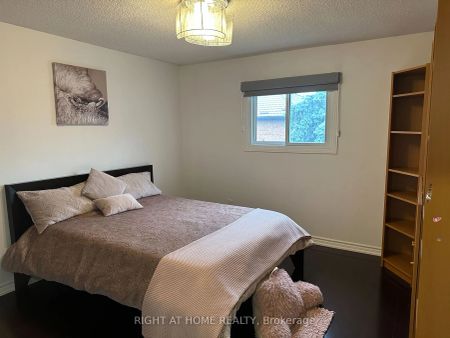 Property For Lease | W9016526 - Photo 5