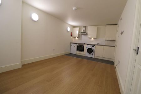 Studio to rent - Photo 3