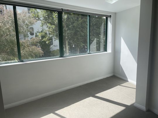 1 Bedroom Apartment Living With Bonus Office Space - Photo 1