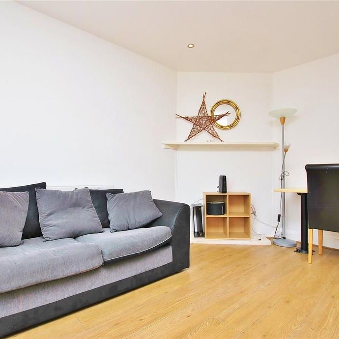 4 bedroom semi-detached house to rent - Photo 1