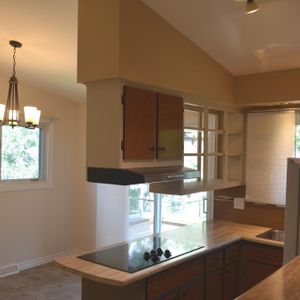 4-bed 2-bath house for rent in V sector of Brossard - Photo 2