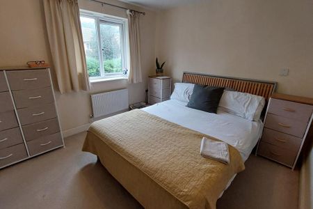3 bedroom semi-detached house to rent - Photo 2
