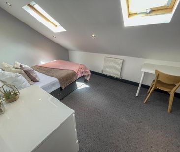 6 bedroom terraced house to rent - Photo 3