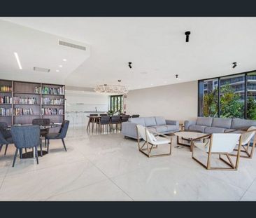 Two Bedroom Apartment in the Sought after South Lakes Complex - Photo 4