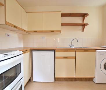 Blewitt Court, Littlemore, Oxford, Oxfordshire, OX4 - Photo 4