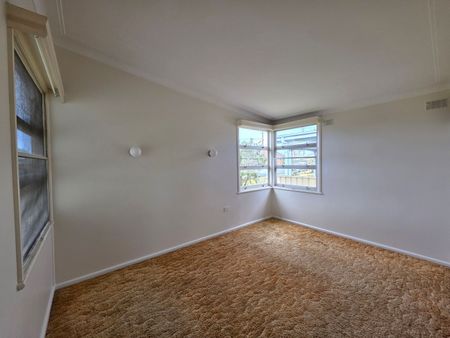 Charming 3-Bedroom Home Close to Town & Sporting Fields - Photo 4