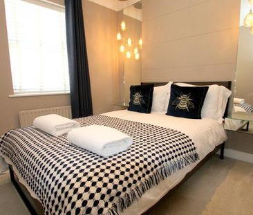 3 bedroom end of terrace house to rent - Photo 2