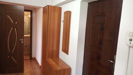 Apartament de inchiriat in Craiova, Dolj, Rovine, Str. Nicolae Iorga A-uri - Photo 2