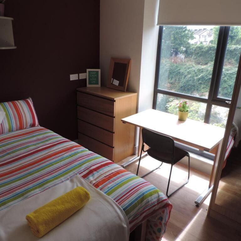 3 bedroom flat to rent - Photo 2