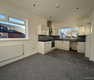 2 bedroom property to rent in Oldham - Photo 4