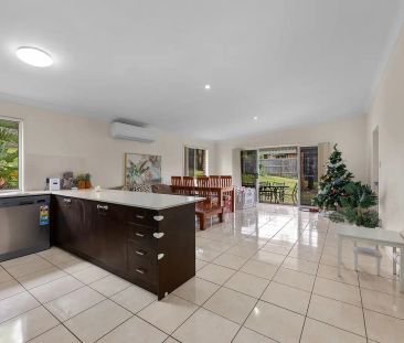 “BREAK LEASE - 4 Bedroom Home in a Ideal Location in the Suburb of ... - Photo 2