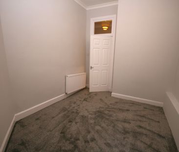 Aitken St, Bed Unfurnished Apartment, Dennistoun – Available 01/11/... - Photo 2