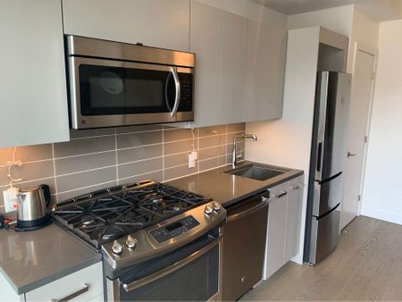 224 Lyon St - Photo 5