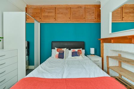 1 bedroom in a house share to rent - Photo 3