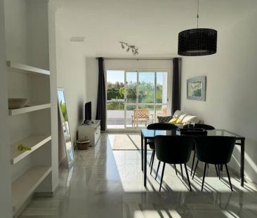 Alquiler de piso en Los Naranjos - Photo 5