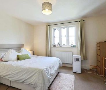 Chamberlain Close, Carterton, OX18 - Photo 3