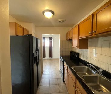 For Lease - 1730 COLUMBIA Court Unit# 97, Windsor, Ontario - Photo 1