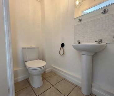 Ranulf Road, CM6, Dunmow - Photo 2