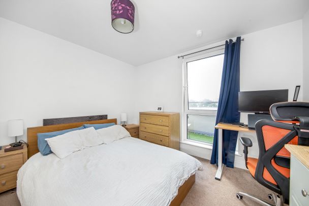 Tarves Way, Greenwich, SE10, London - Photo 1