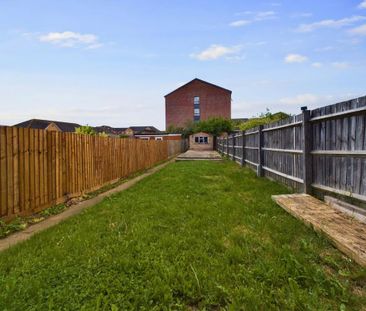 3 bedroom terraced house to rent - Photo 6