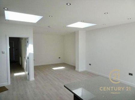 4 bedroom semi-detached house to rent - Photo 4