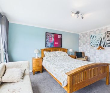 3 bedroom apartment to rent - Photo 5