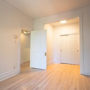 Condo / Appartement à Louer - Photo 3