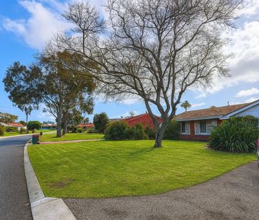 For Lease – 3 Bedroom Home in the Heart of Warwick - Photo 3