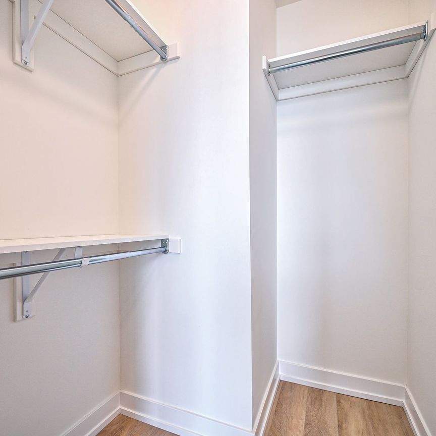 For Lease - 345 Wheat Boom Drive Unit# 403, Oakville, Ontario - Photo 1