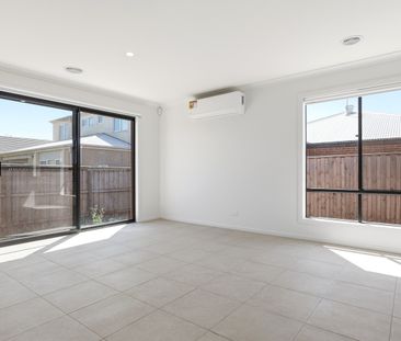 HOME FOR RENT IN THORNHILL PARK - Photo 1