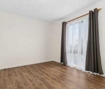 Updated Three-Bedroom Home in Prime Location! - Photo 4