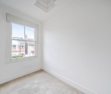 Ravensbury Road, Earlsfield SW18 - Photo 5
