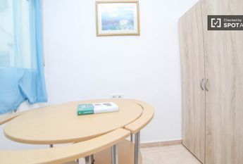 valencia, Valencian Community 46011