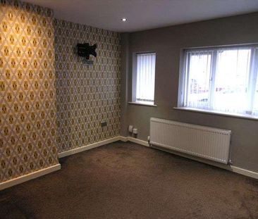 Foster Avenue, Bilston, WV14 - Photo 2