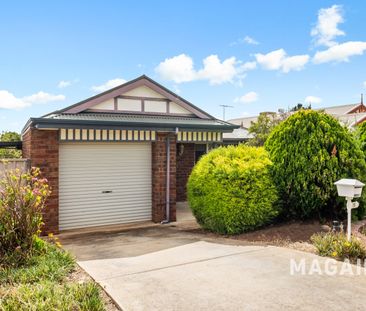 10 Tuscanny Wy, Woodcroft SA 5162 - House For Rent | Domain - Photo 2