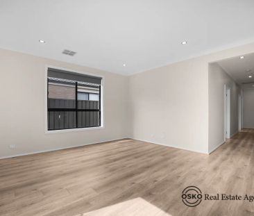 “If Location Matters!!! Prime Opportunity: Park & East-Facing Brand... - Photo 6