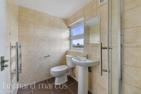 Goldhawk Road, London - Photo 3