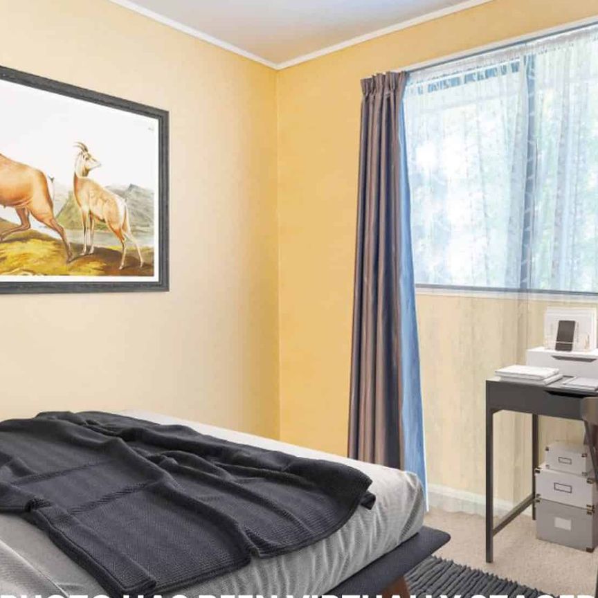 Three Bedroom Home in Quiet Titirangi Cul-de-sac - Photo 1