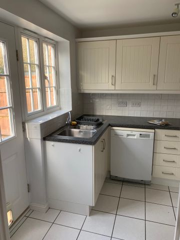 Bolsin Drive Room 2 - Photo 2