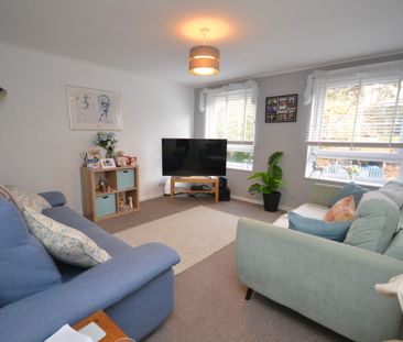 3 bed Flat for Rent - Photo 4