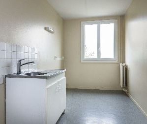 Appartement – Type 3 – 64m² – 318.39 € – LE BLANC - Photo 1