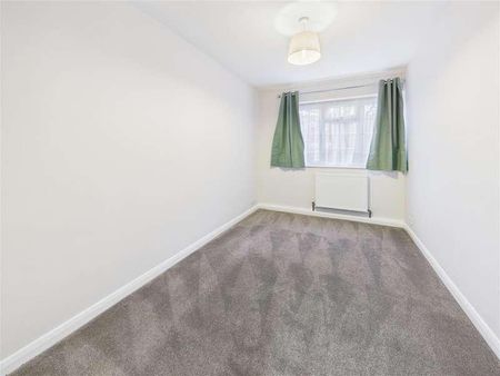 Gainsborough Court, Walton-on-thames, KT12 - Photo 5