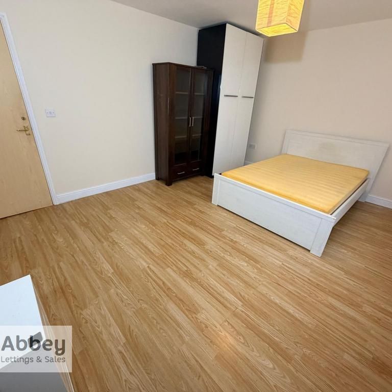 1 bedroom ground floor flat to rent - Photo 1