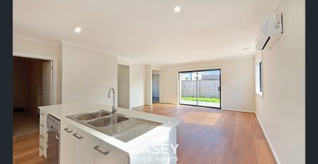 Spacious Family Home at 20 Ganasha Street - Photo 5